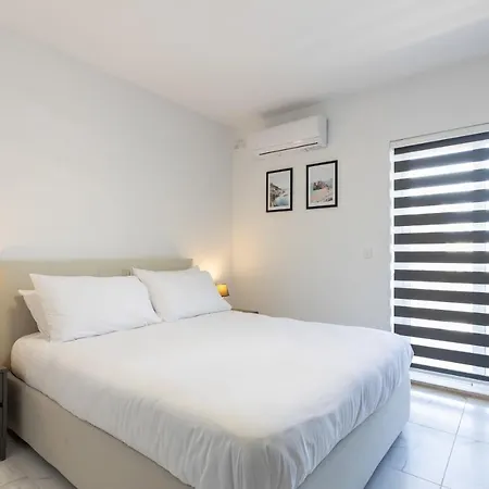A Stunning Apartment With Spectacular Sea Views St. Paul's Bay Exterior photo