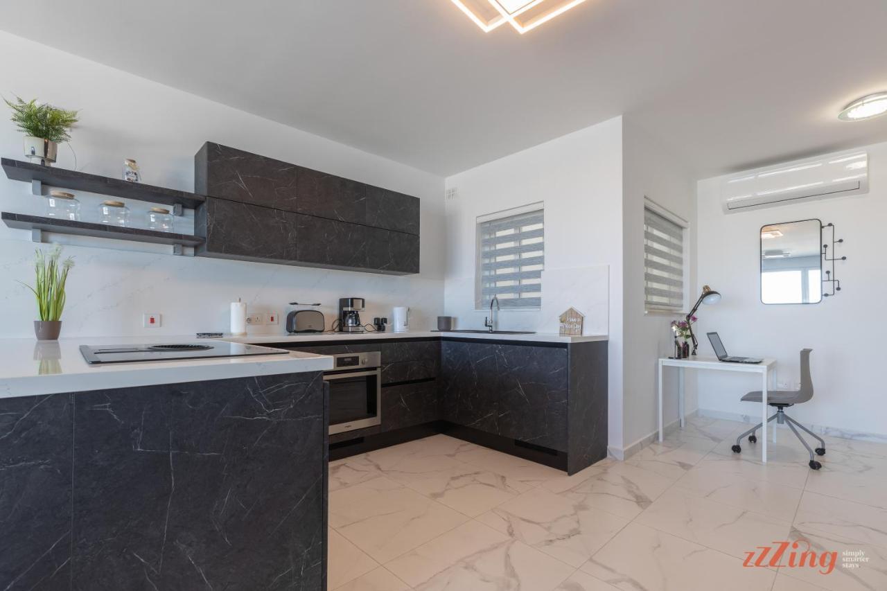 A Stunning With Spectacular Sea Views * St. Paul's Bay