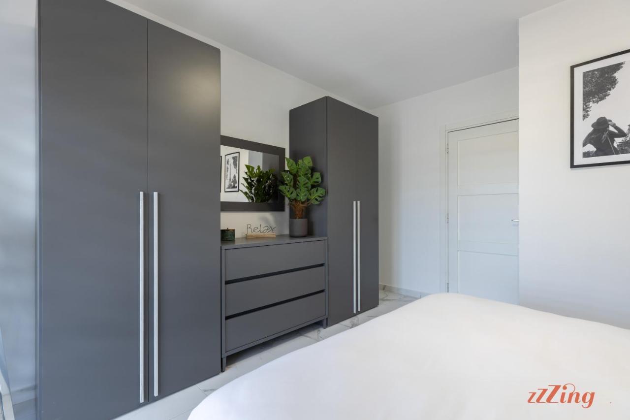 A Stunning With Spectacular Sea Views Apartment *